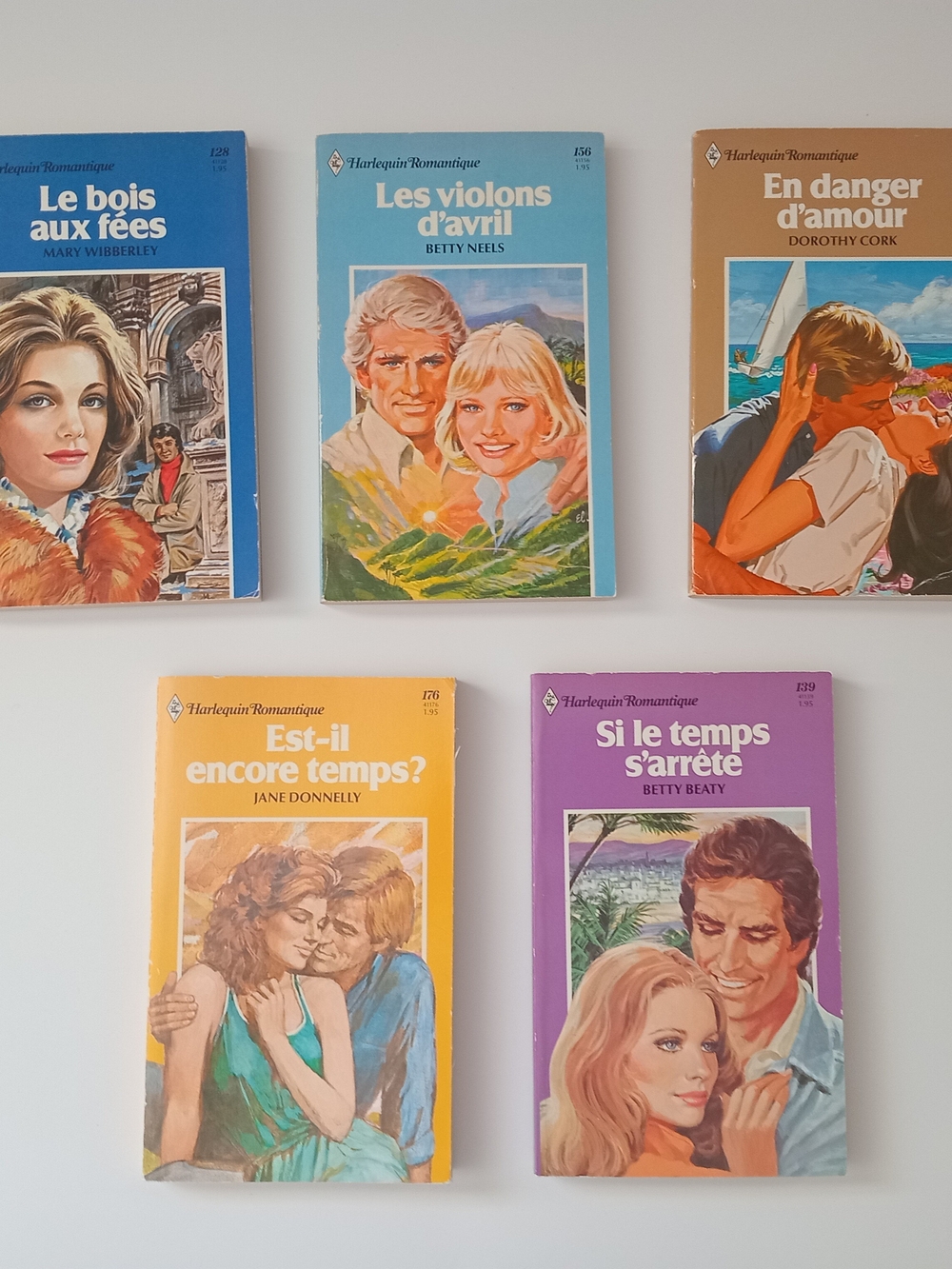 Harlequin Romantique Paperbacks Lot #2 of 10 French Books 1980s No Inscriptions